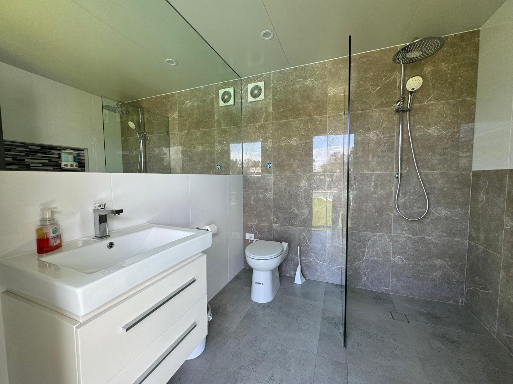 Lakeside Retreat Guest house Gold Coast